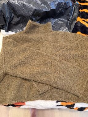 Women’s Olive Brown Mohair-Blend Turtleneck Sweater